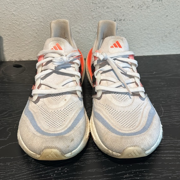 Ultraboost 23 Light “White Solar Red” size 11 - Picture 2 of 4